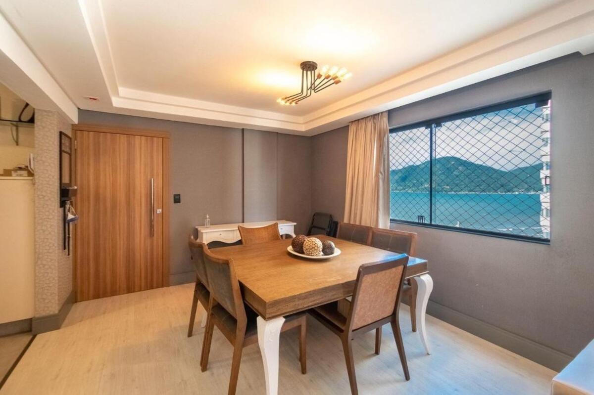 Apartamento Barra Sul Frente Mar